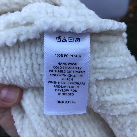 Max Studio Cream Chenille Sweater - Picture 5 of 6